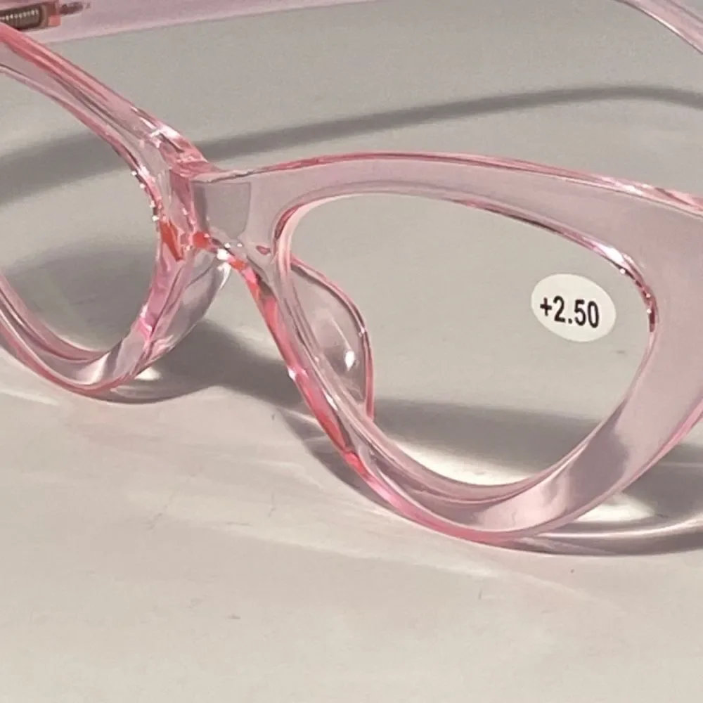 1129 Emma Cateye Reading Glasses 2.50 Clear Pink Readers NWT